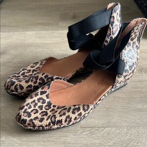 Kenneth Cole Leopard Print Women's Shoes with Black Straps